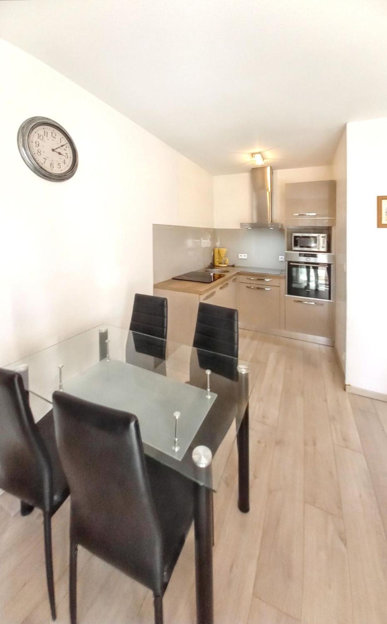 D'une Avec Terrasse Amenagee Et Wifi A Appartement Chambéry
